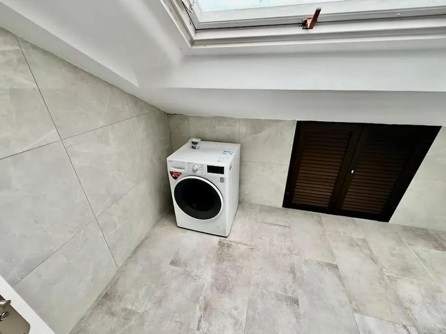 Los Cristianos Oasis, Modern Beachside Duplex Apartmán Los Cristianos (Tenerife)