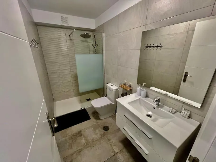 Los Cristianos Oasis, Modern Beachside Duplex Apartment Los Cristianos (Tenerife)