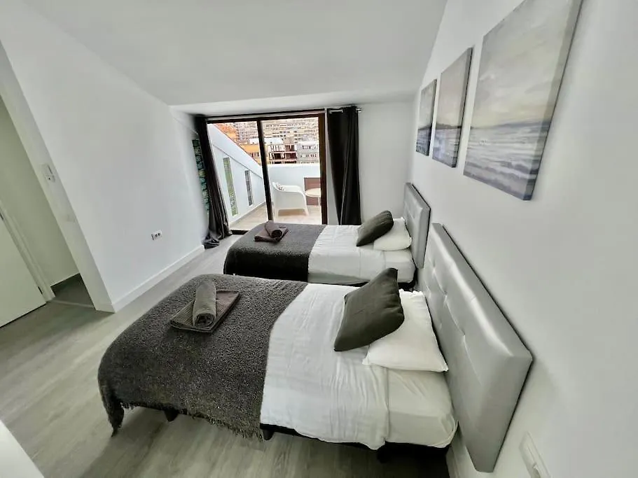 Apartment Los Cristianos Oasis, Modern Beachside Duplex Spain