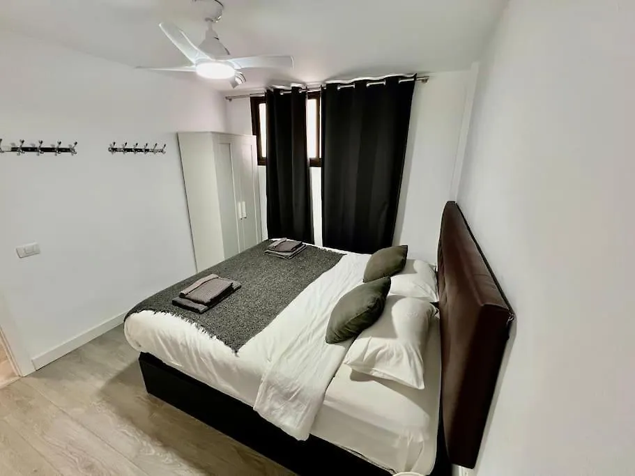 Los Cristianos Oasis, Modern Beachside Duplex Španělsko
