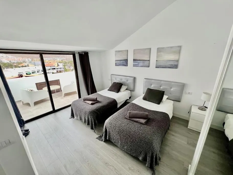 Los Cristianos Oasis, Modern Beachside Duplex Los Cristianos (Tenerife)