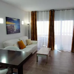 Apartment Luminoso Y Bonito Con Piscina En Frente Del Mar, Los Cristianos (Tenerife)